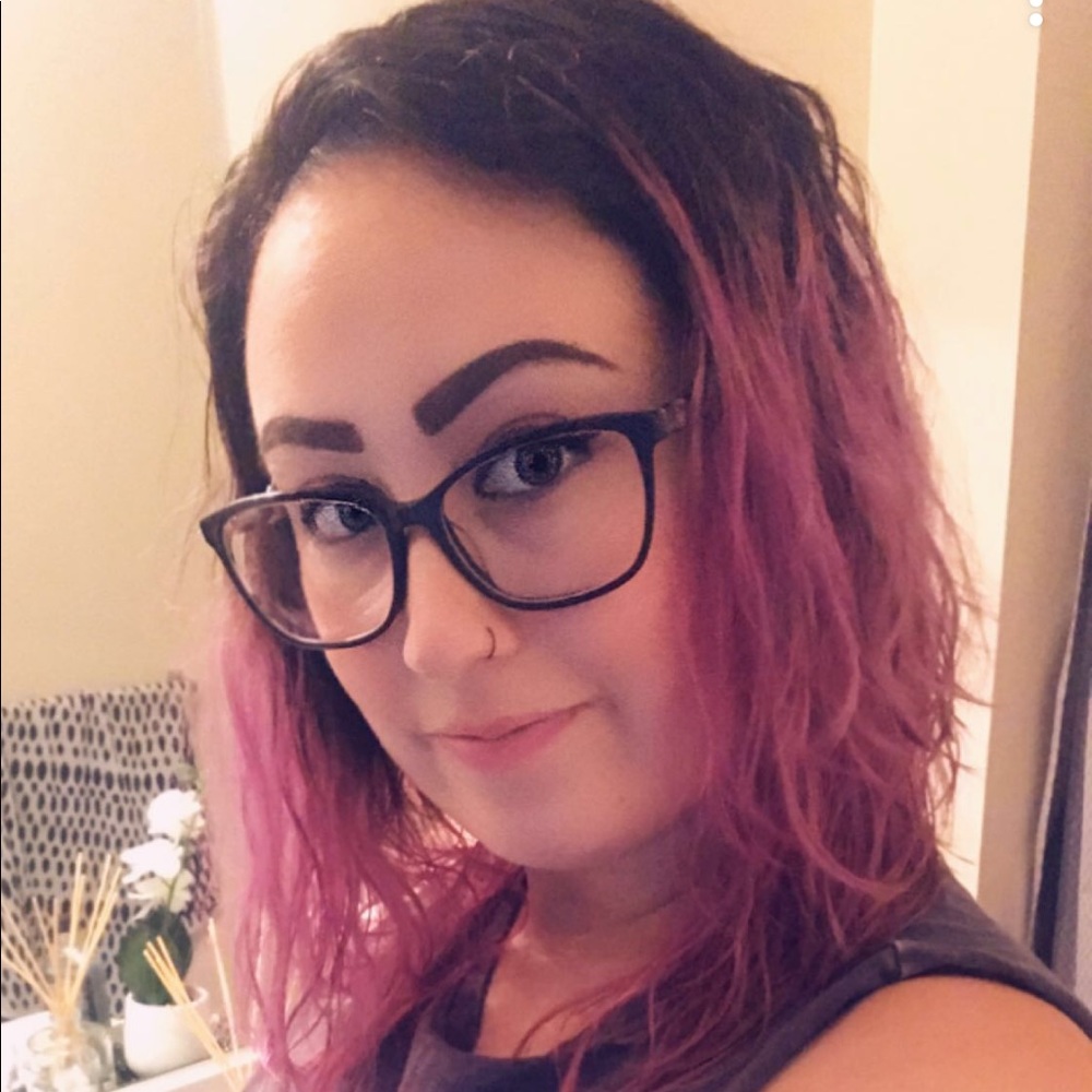 Meet your Posher, Amanda